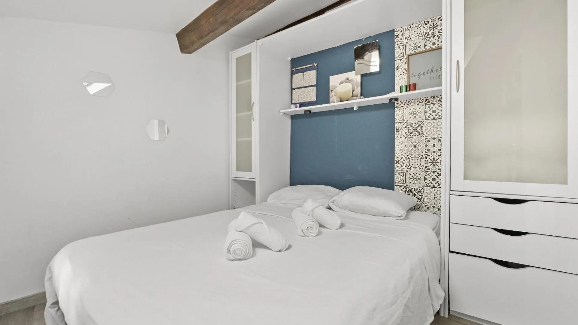 2 Bedrooms Sea View In Le Suquet Cannes 0*,  Frankrike