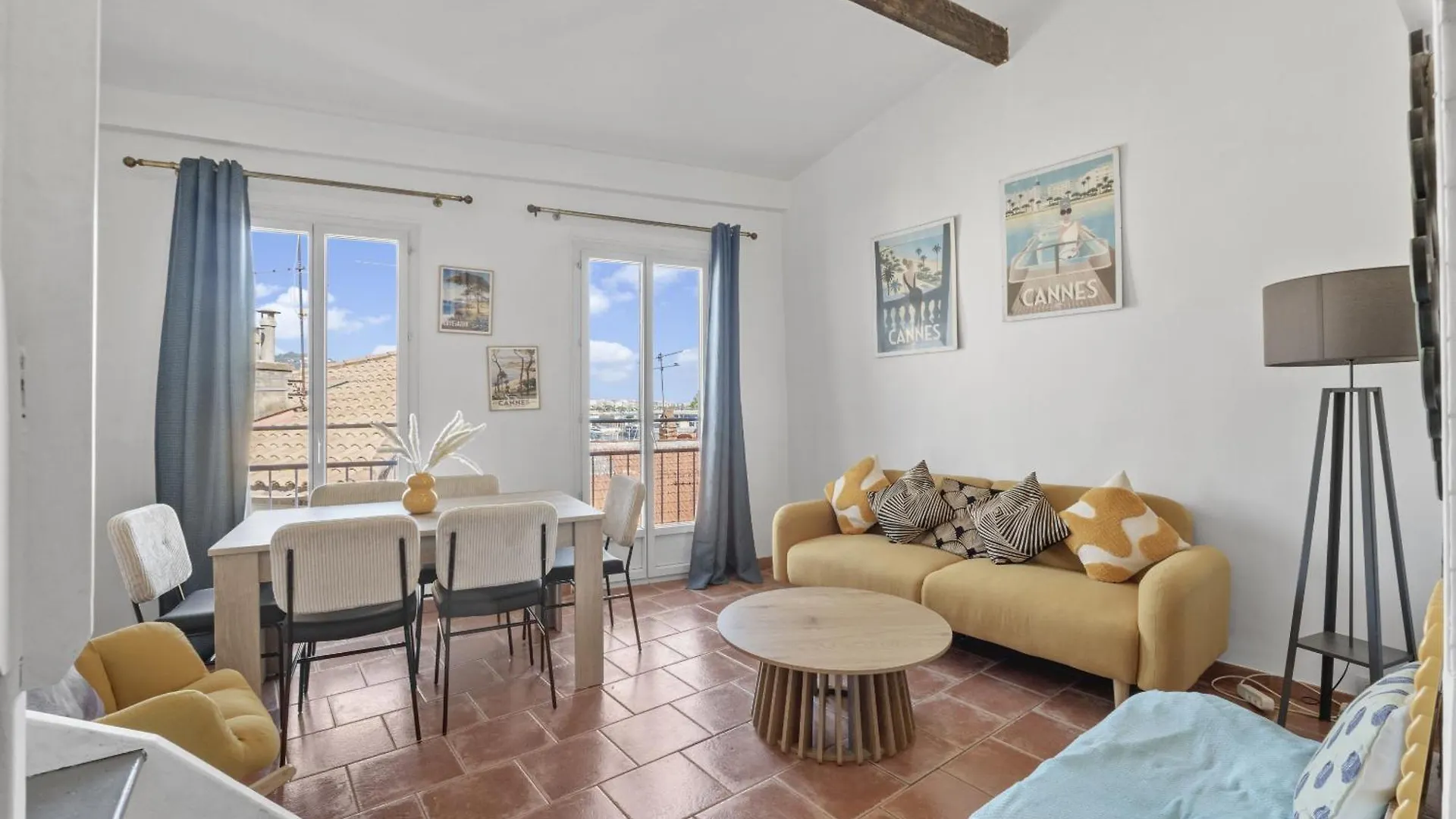 2 Bedrooms Sea View In Le Suquet Cannes