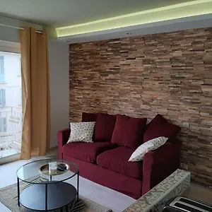 Appartement Suquet Balcony 1 Min Beach, 10 Min Palais&croisette Works, Cannes